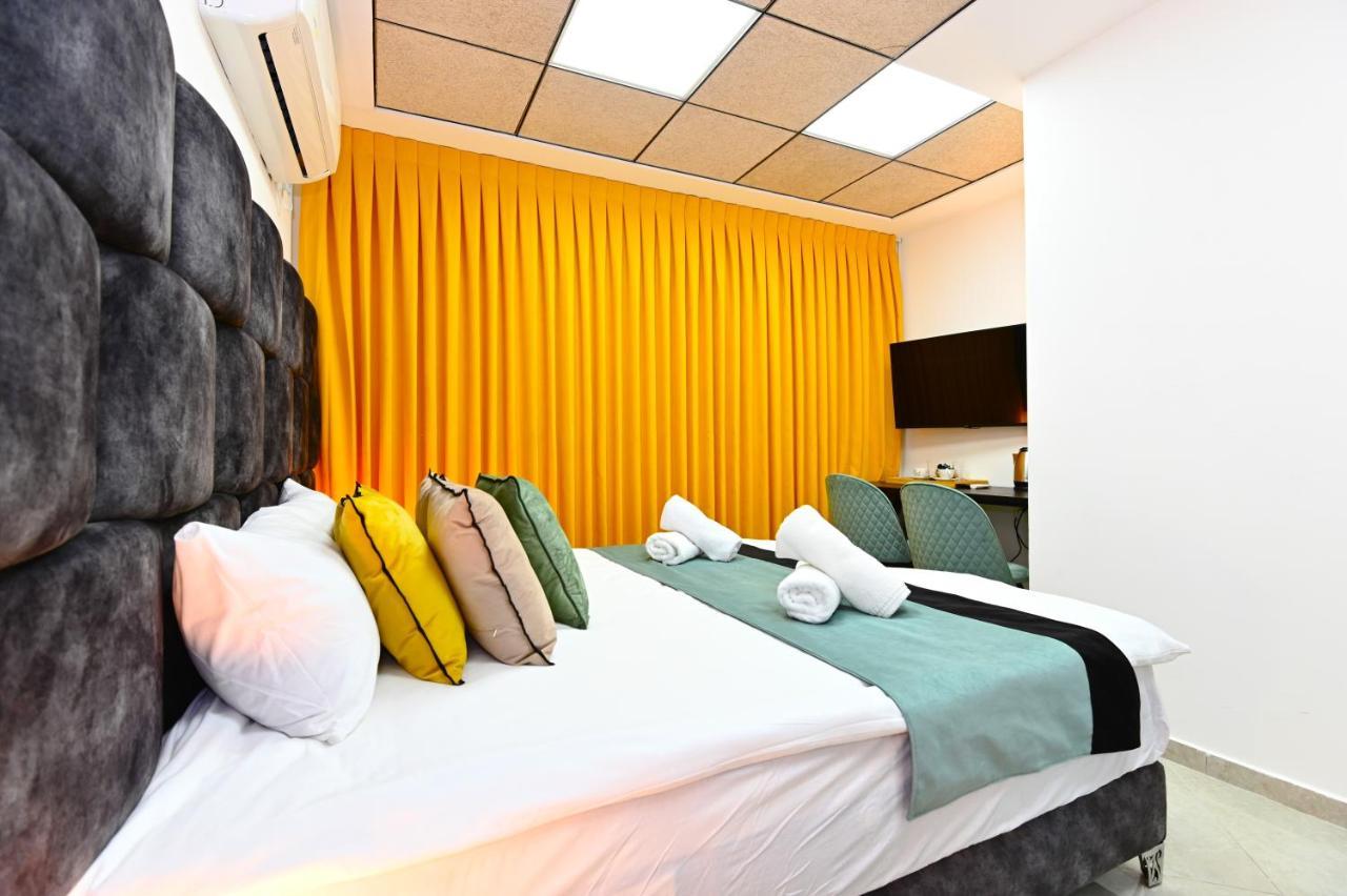 Yalarent Malina Motel In Тиберия Екстериор снимка